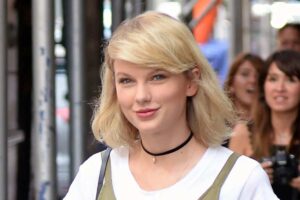 Taylor Swift No Makeup Pictures